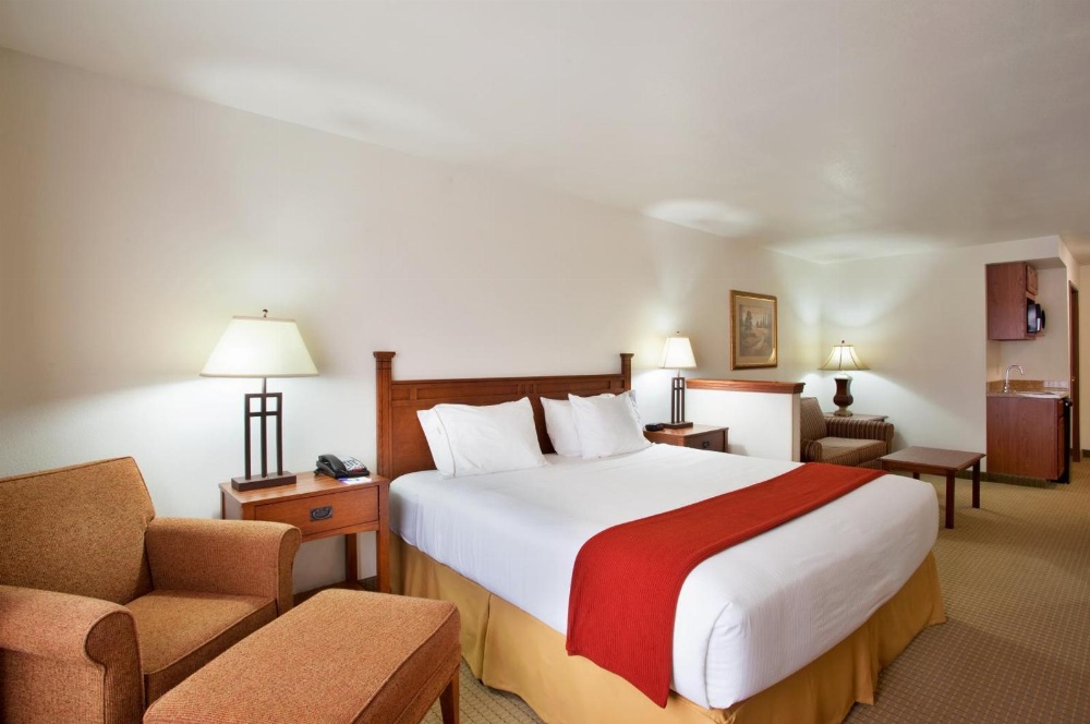 Holiday Inn Express Hotel & Suites Mattoon